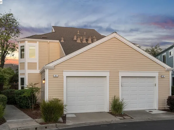 31 Oak Park Dr, Alameda, CA 94502