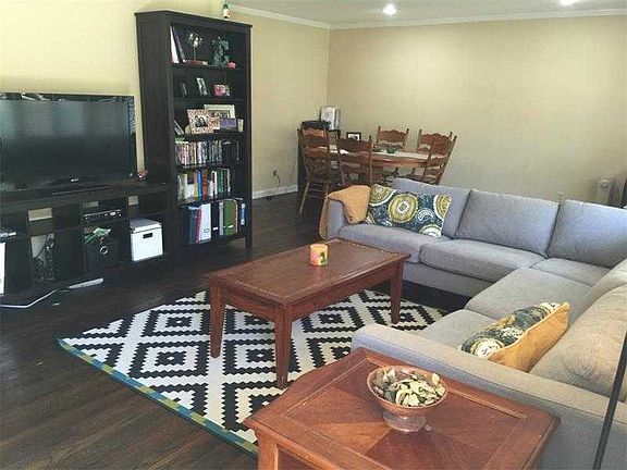 2nd image of 1388 Cumberland Dr