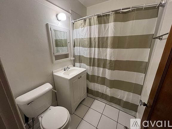 3rd image of 1800 E Kenmore Pl APT 1