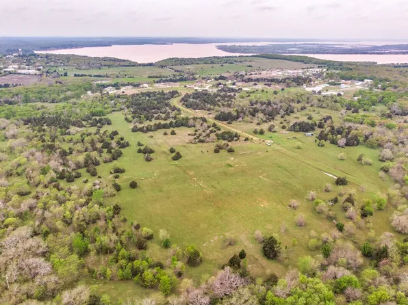 216 Red River Dr, Whitesboro, TX 76273