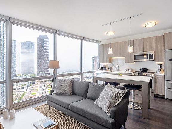 5th image of 455 N Park Dr #1611