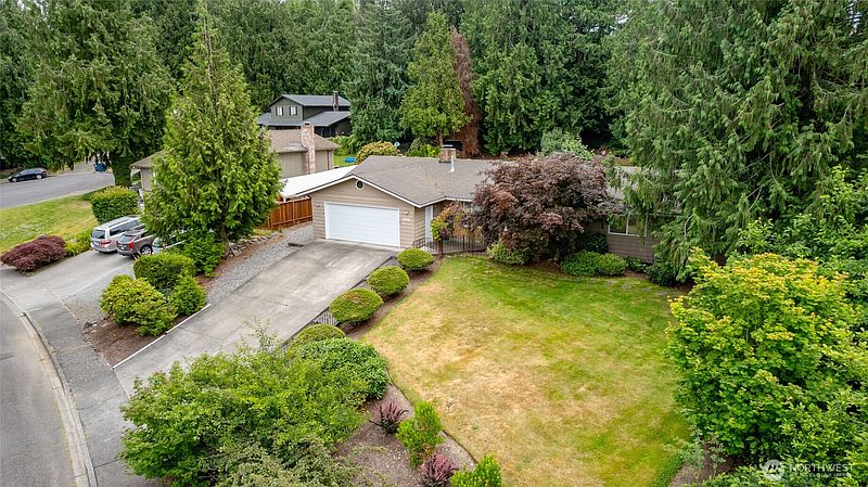 3rd image of 3910 Pueblo Heights