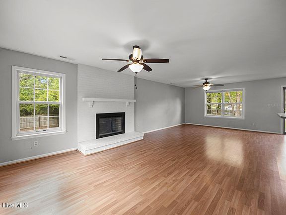 5th image of 408 Estate Drive