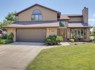 600 Linden Dr, Saint Joseph, IL