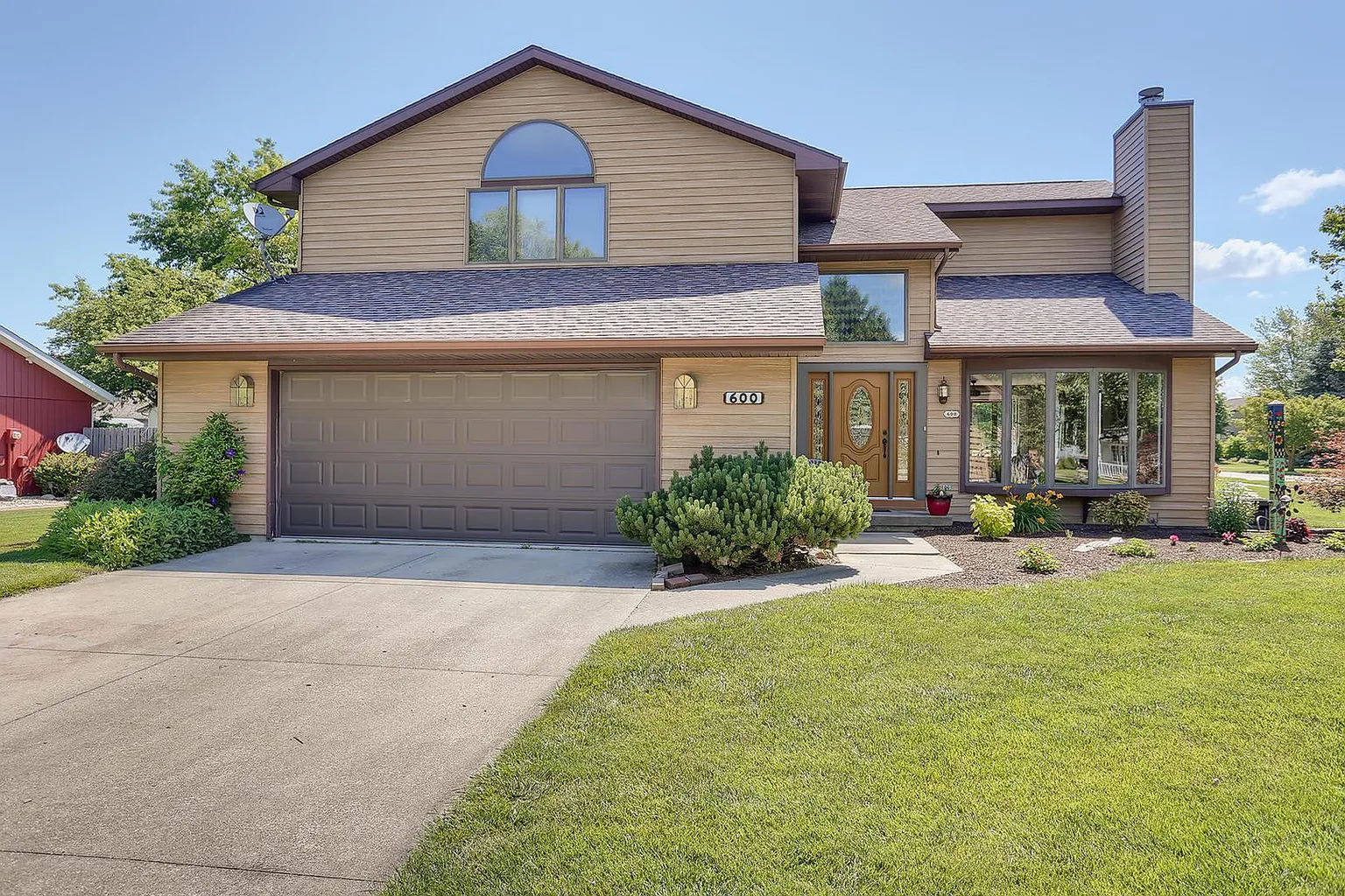 600 Linden Dr photo 1