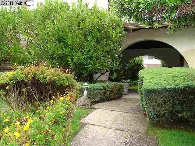 1st image of 1997 Ascot Dr #2
