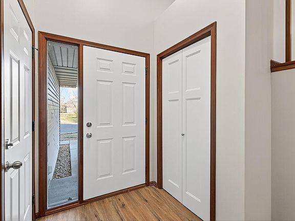 4th image of 24320 Polk St NE