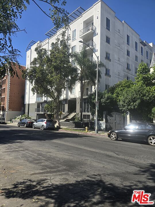 1st image of 733 S Manhattan Pl Unit 604