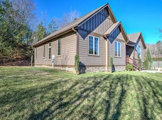 15 Village Creek Dr, Asheville, NC 28806