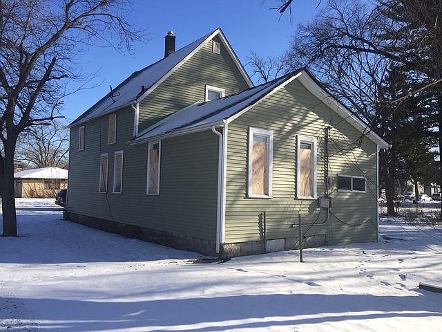 2nd image of 14500 Union St