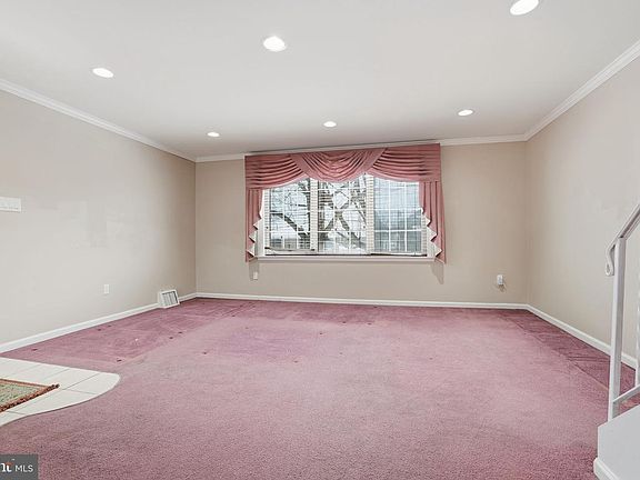 5th image of 666 Artwood Dr