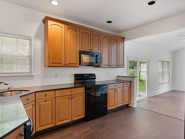 240 Timber Knoll Dr — Photo 26