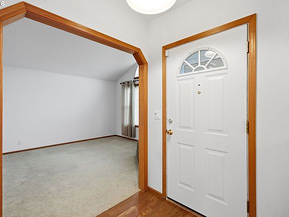 3rd image of 2337 Loch Dr