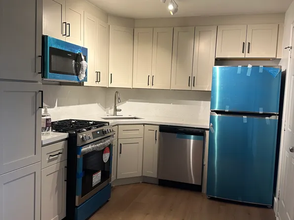 3245 Virginia St APT 52, Miami, FL 33133