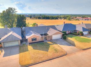 3629 N Ridgewood Dr, Midwest City, OK 73110