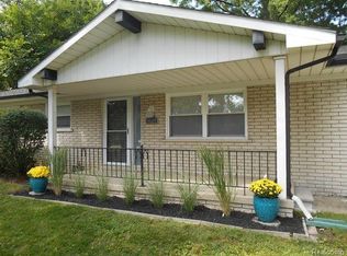 829 Trombley Dr, Troy, MI