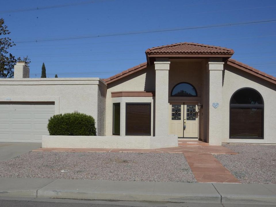 2nd image of 422 W Boxelder Pl
