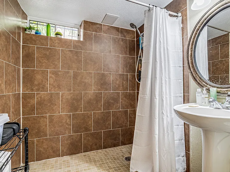 3210 Kearney St — Photo 11