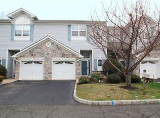 11 Harbor Bay Cir #353, Old Bridge, NJ 08857