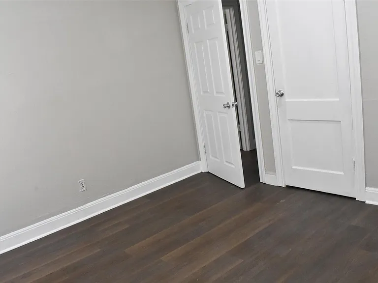 8113 Bigwood St — Photo 16