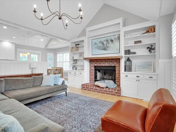 1118 Blue Marlin Dr, Charleston, SC 29412