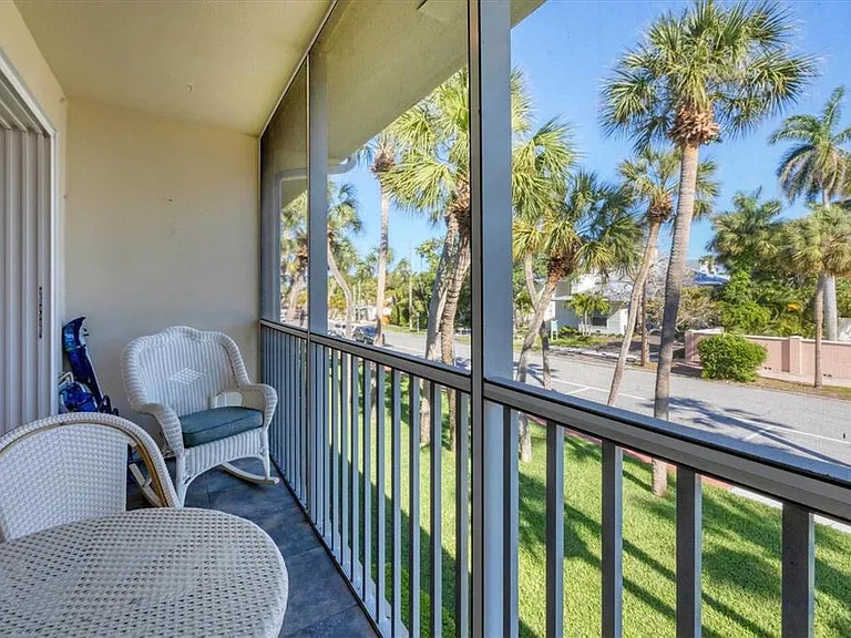 500 S Washington Dr #5B — Photo 25