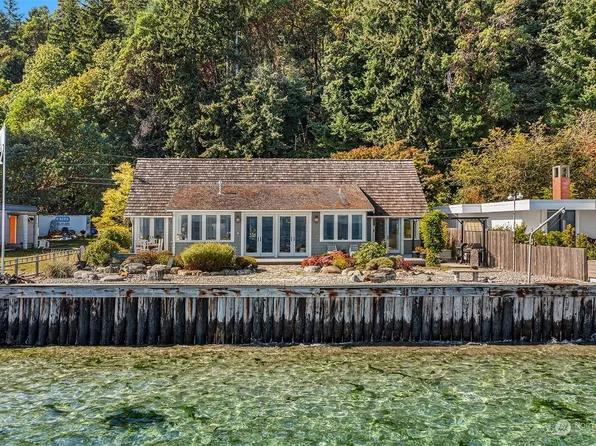 27434 Sandy Shores Drive SW, Vashon, WA 98070