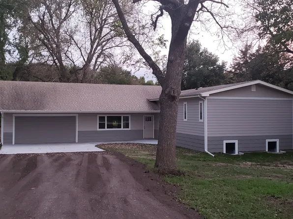 12860 Hillside Dr, Saint George, KS 66535
