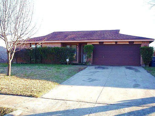 1st image of 914 Woodcrest Dr
