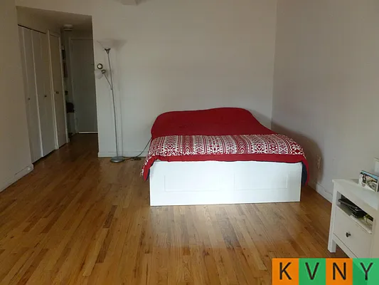 Rented by KVNY Soho | media 5