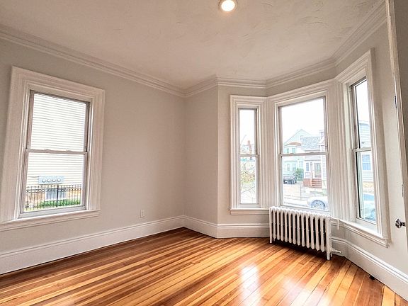 4th image of 41 School St #1