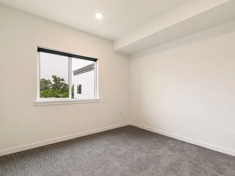 City Gate Apartments — Photo 120