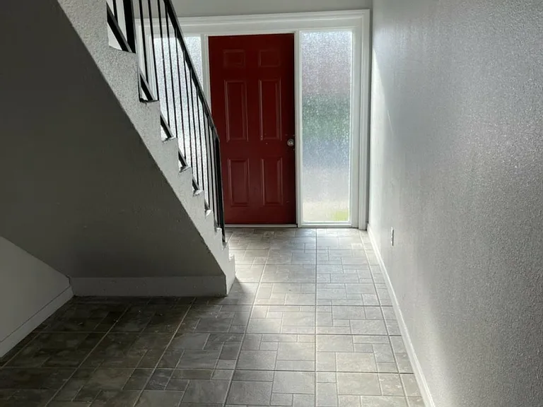1410 W Holden Ave — Photo 17