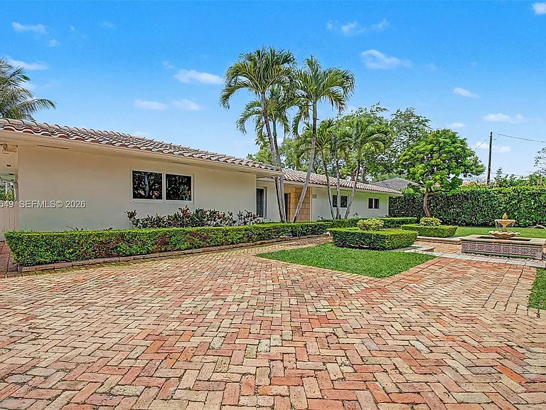 7230 SW 104th St — Photo 4