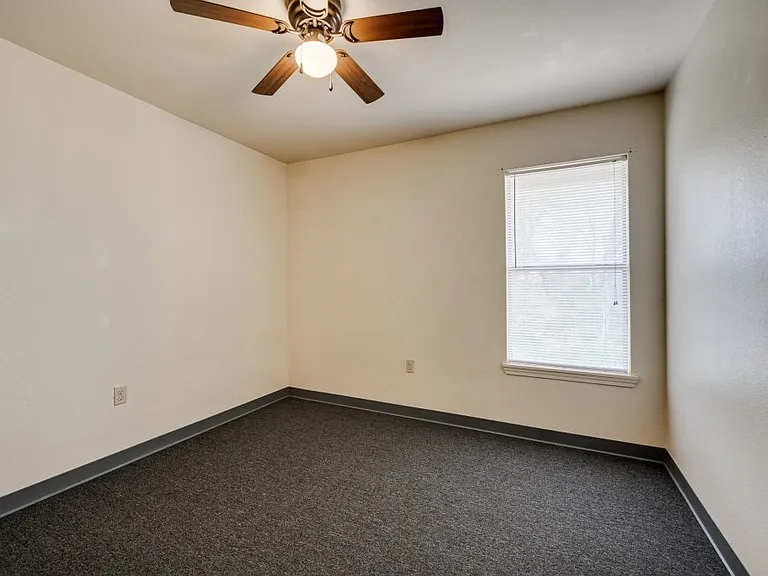 Mariner II Apartments — Photo 14