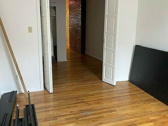 4th image of 174 Grand St #3A