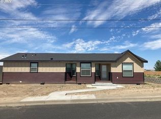 3104 SW Terrace Dr, Pendleton, OR 97801