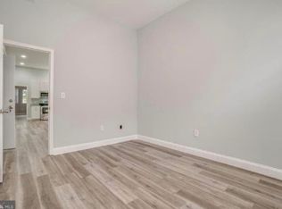 911 N Calvert St APT 1, Baltimore, MD 21202