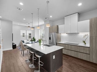 1817 N Saint Marys St #102, San Antonio, TX 78212