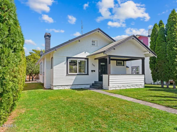 705 S 8th Ave, Yakima, WA 98902