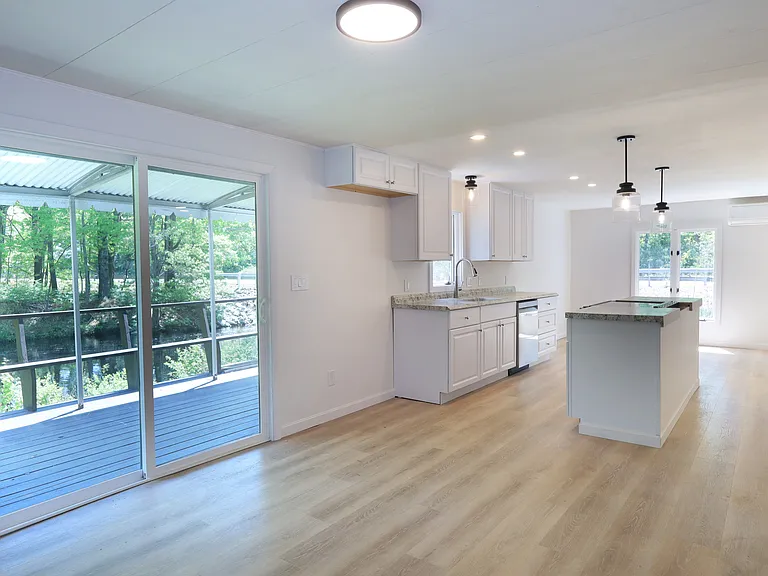 1597 Sanford Rd #1 — Photo 11