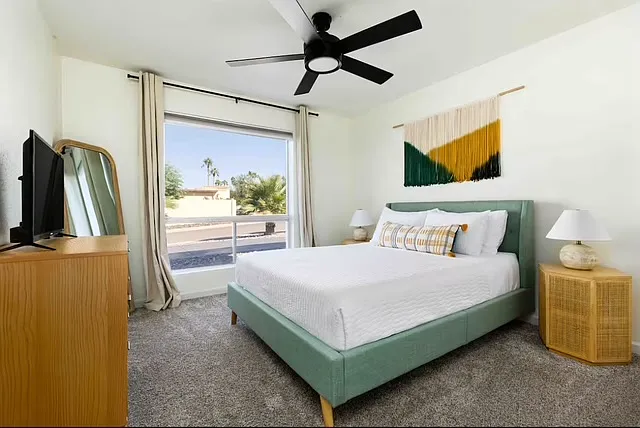701 E Country Gables Dr — Photo 10