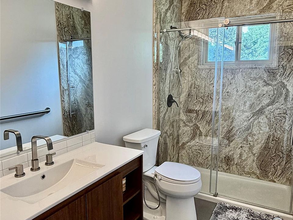 2952 Roundtree Dr, photo 22