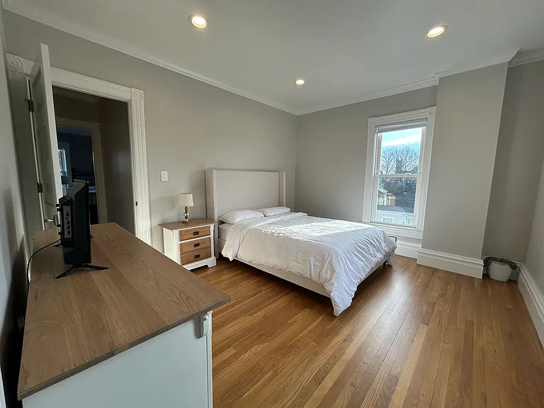 931 Oakland Ave — Photo 18