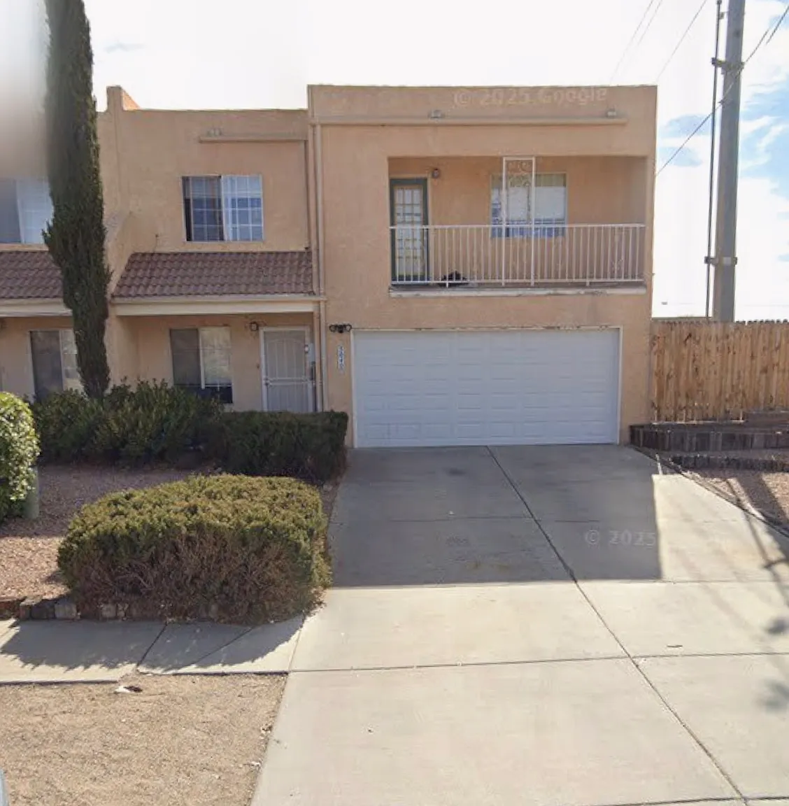 4 bed, 2.5 bath, 2101 sqft, $2,095 — Photo 1