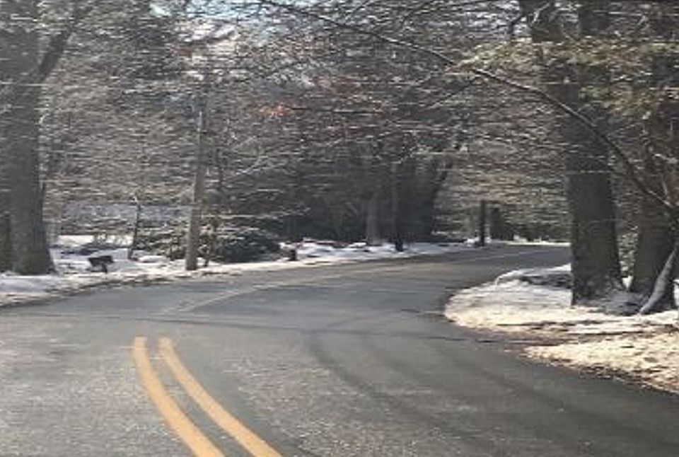 Exterior Neighborhood (street photo)