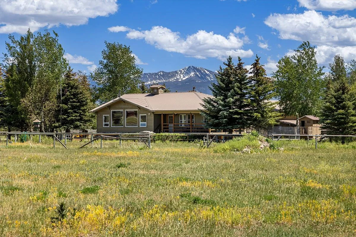 5 bed, 2994 sqft, $10,000 — Photo 1