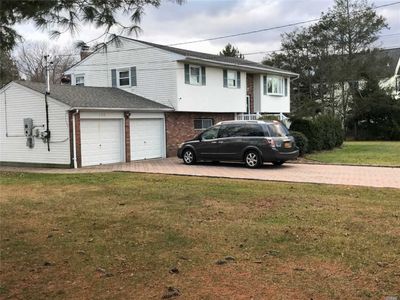 106 Rockaway St, Islip Terrace, NY, 11752