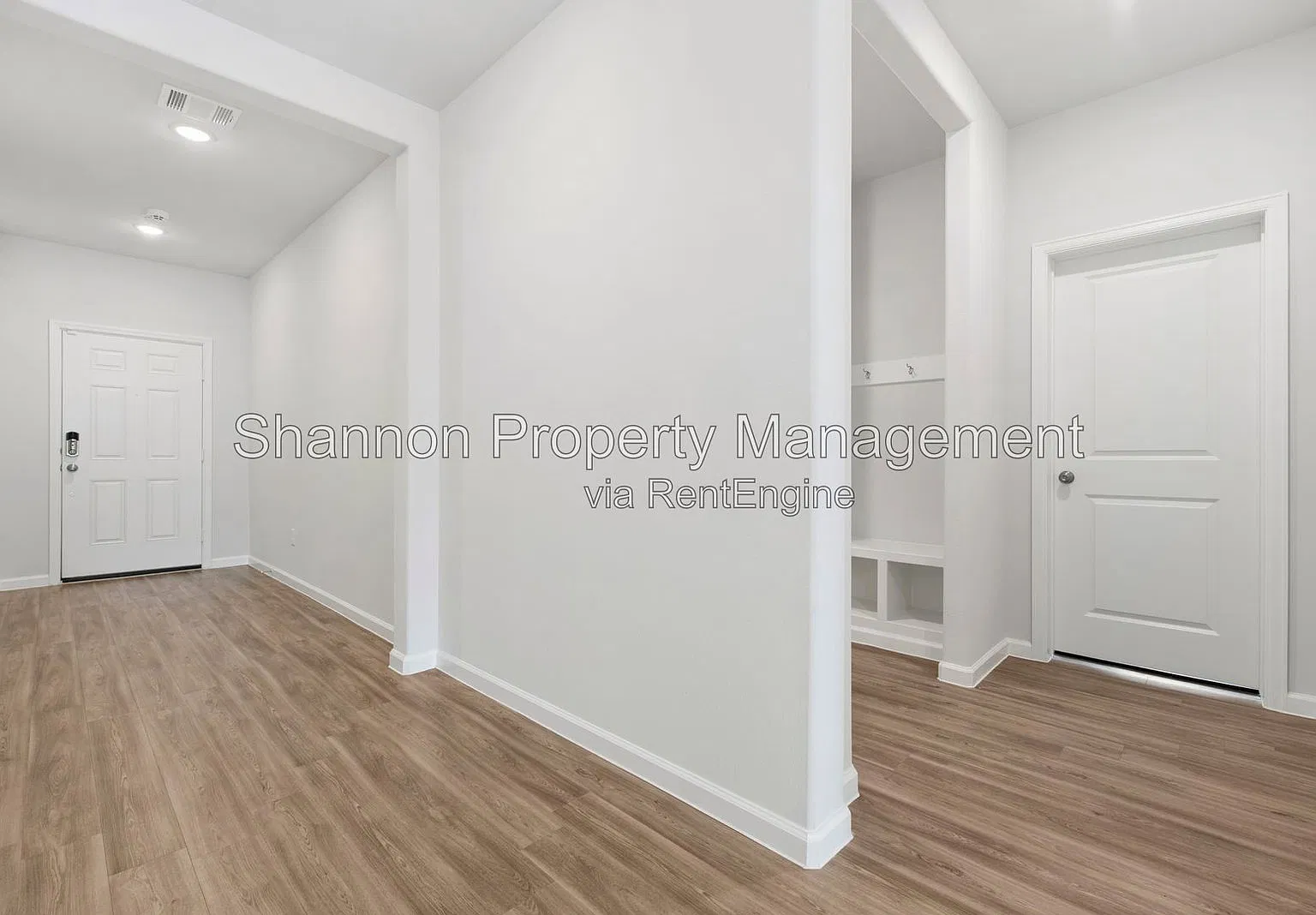 3 bed, 2.0 bath, 1869 sqft, $1,795 — Photo 4