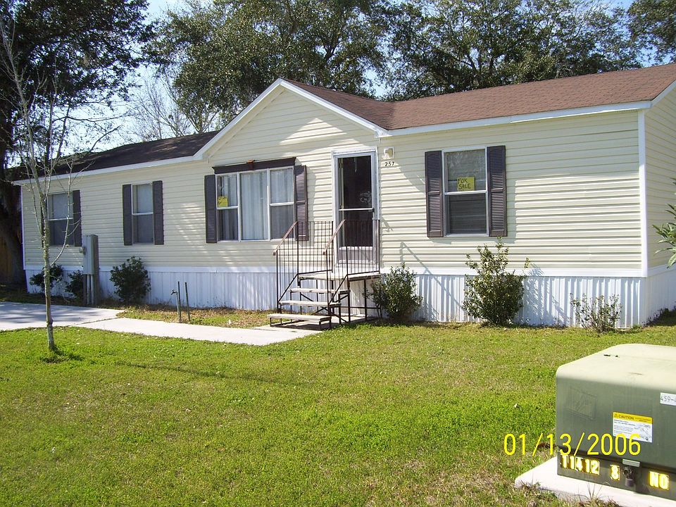 corner lot front view